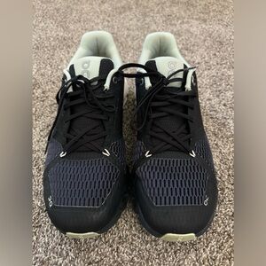 On Cloud Helion Cloudtec Swiss Engineering Shoes Womens Sz 10 Black/Mint Green